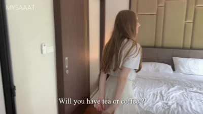 Met a girl on vacation and fucked her in his hotel room